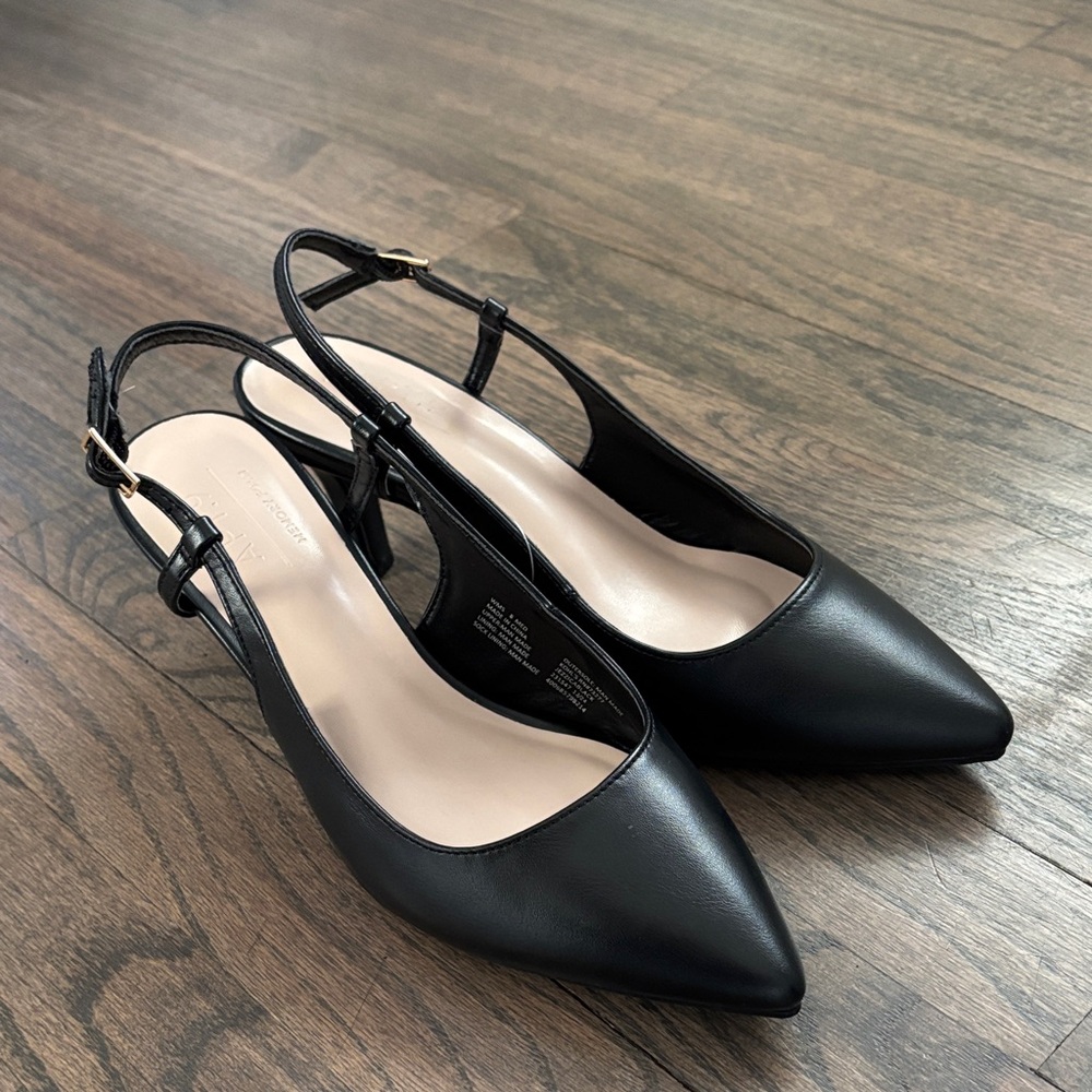 Apt. 9 Black Pointed Leather Slingback Mules